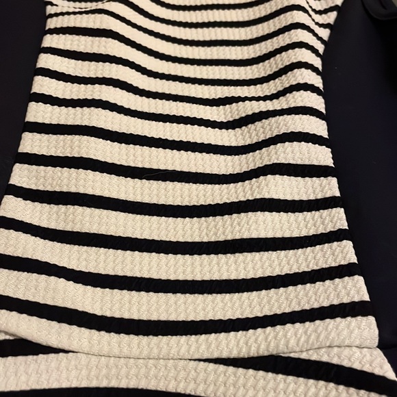 Iz Byer Medium Peplum striped navy blue & white Ruffle top zipper design - Picture 8 of 9